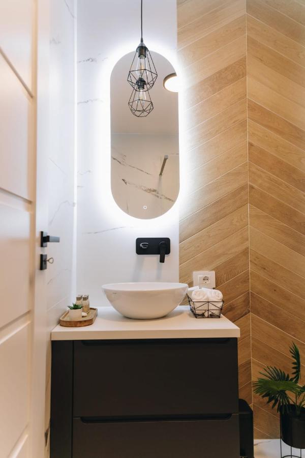 Tulip Apartment Oradea Luaran gambar