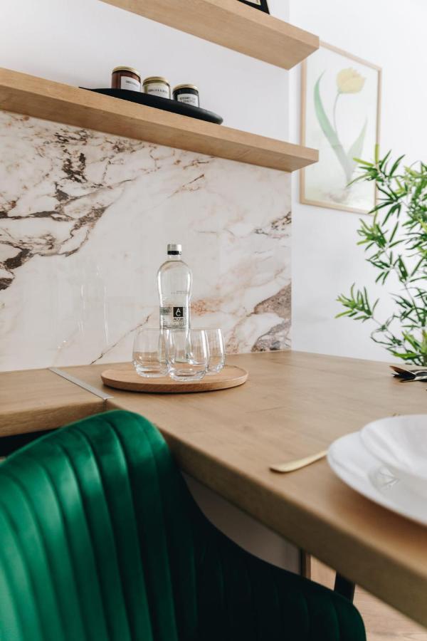 Tulip Apartment Oradea Luaran gambar