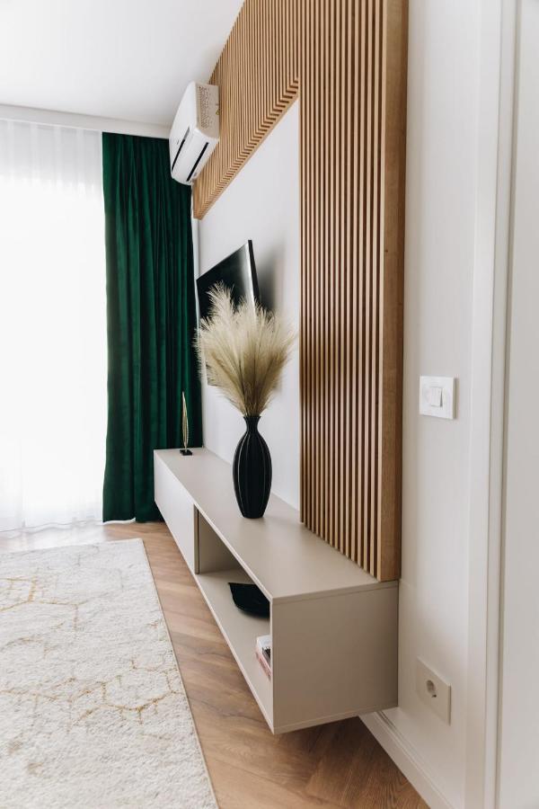 Tulip Apartment Oradea Luaran gambar