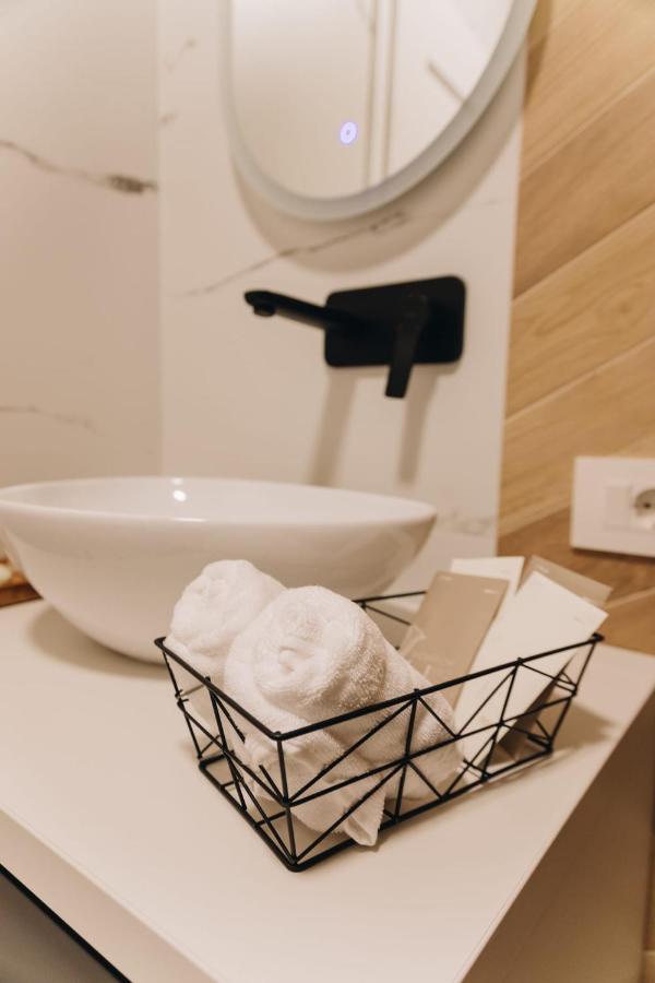 Tulip Apartment Oradea Luaran gambar